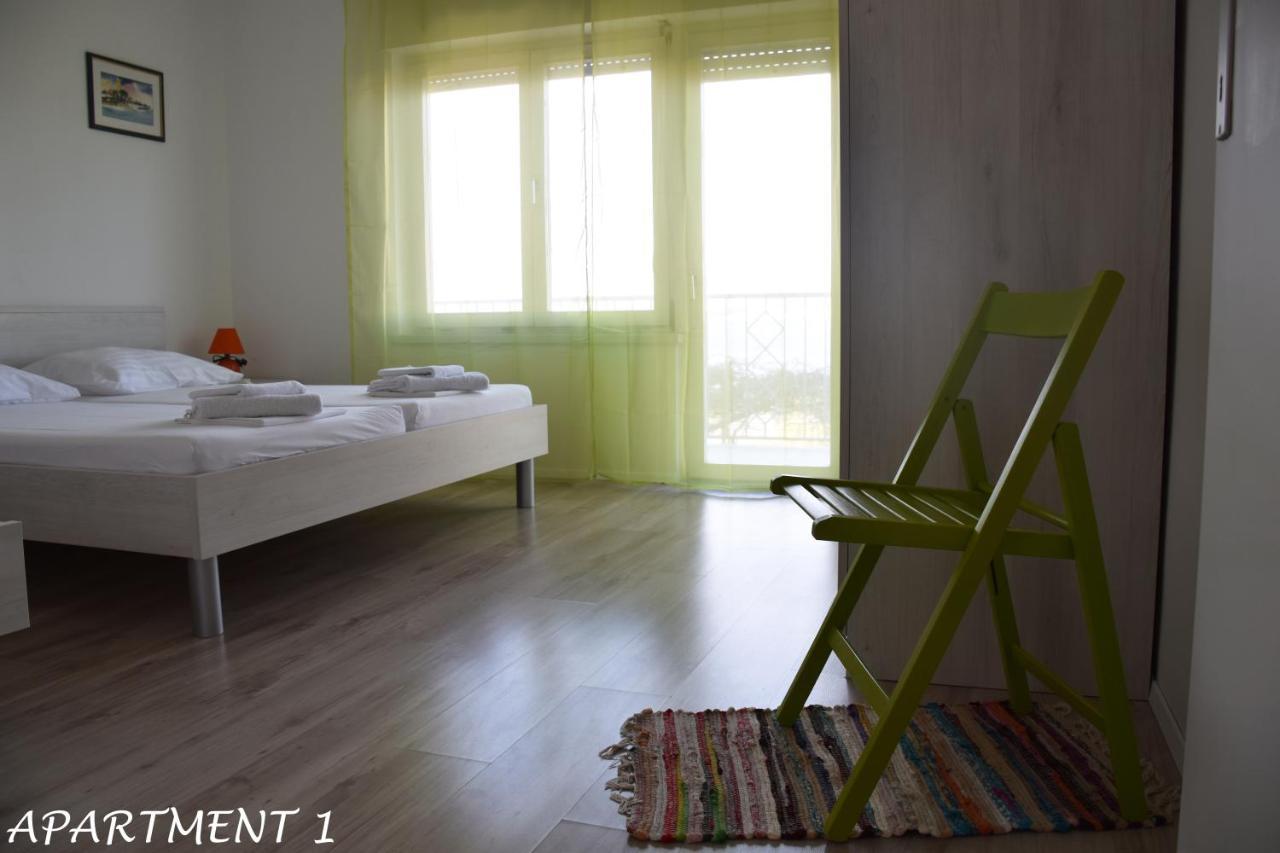 Apartments Luka 特罗吉尔 外观 照片