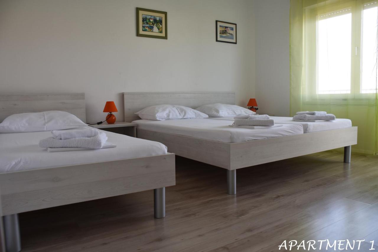 Apartments Luka 特罗吉尔 外观 照片
