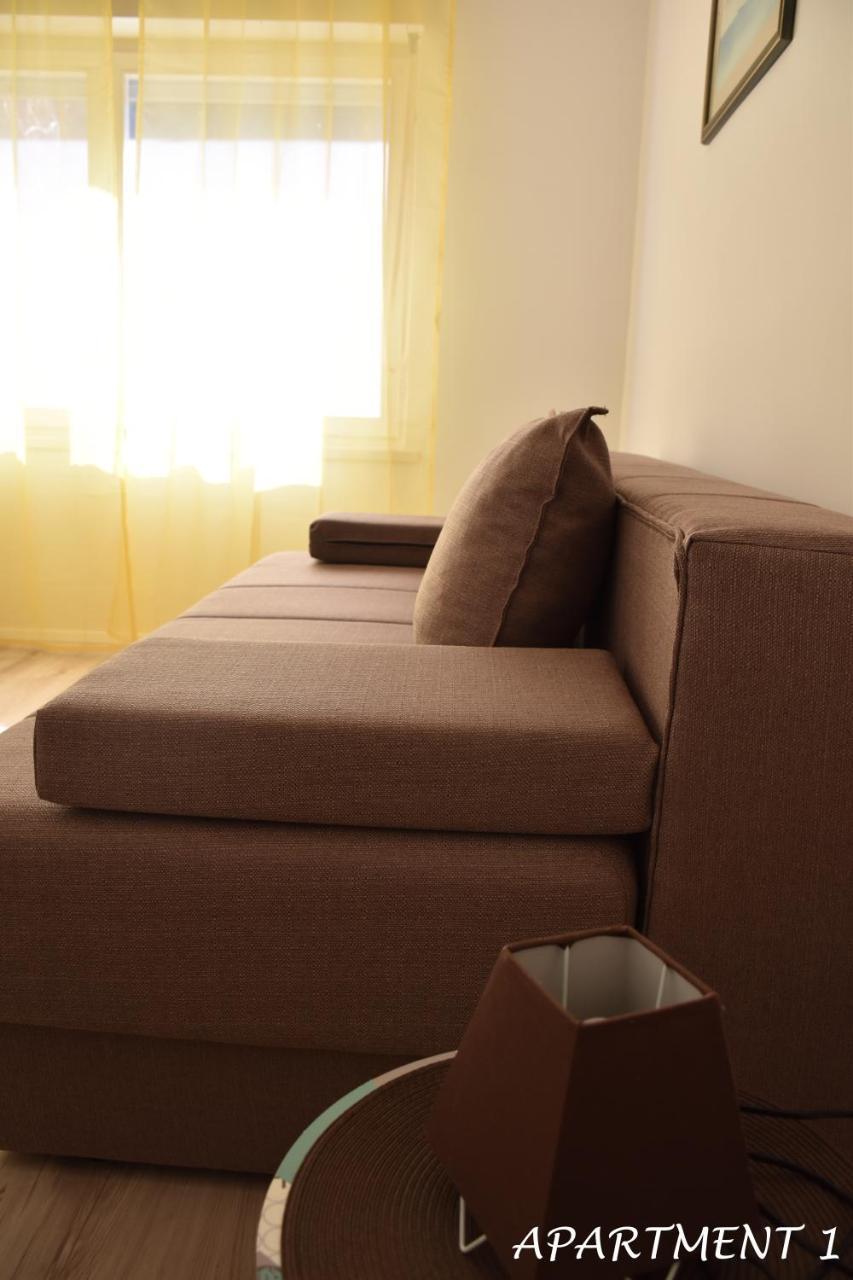 Apartments Luka 特罗吉尔 外观 照片