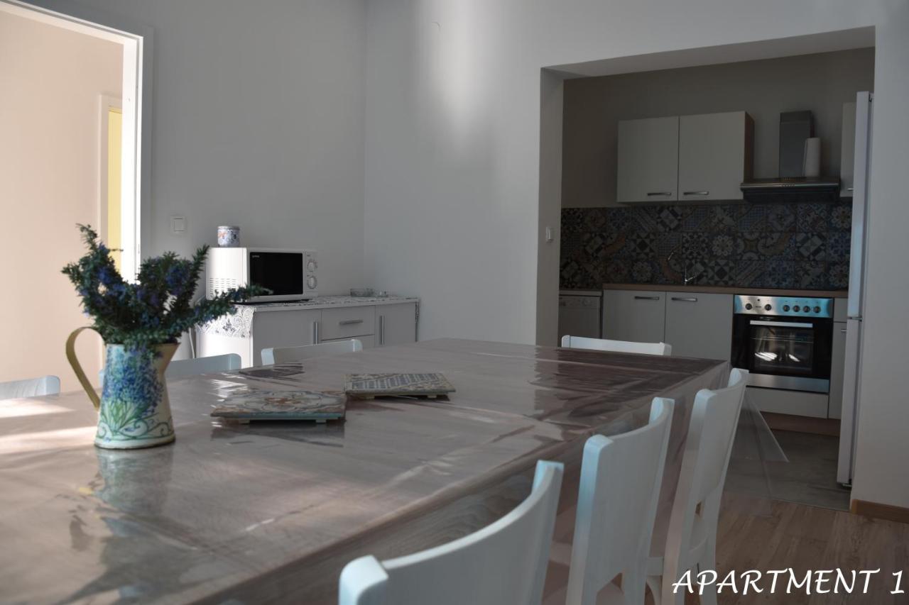 Apartments Luka 特罗吉尔 外观 照片