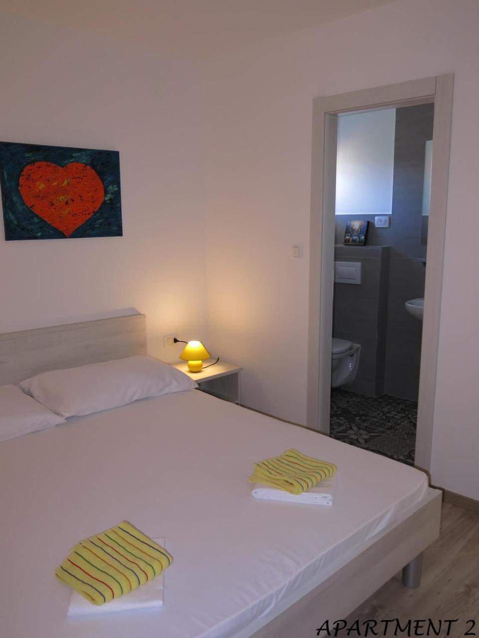 Apartments Luka 特罗吉尔 外观 照片